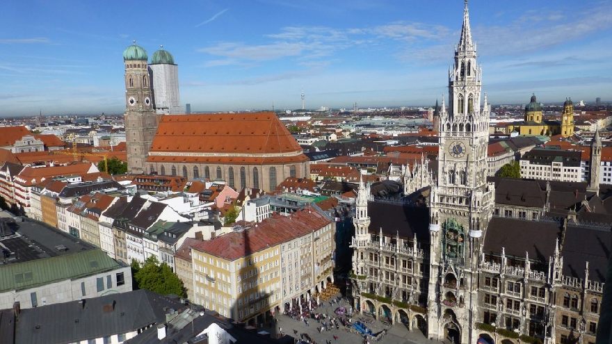 Horizonte de Múnich y la catedral.