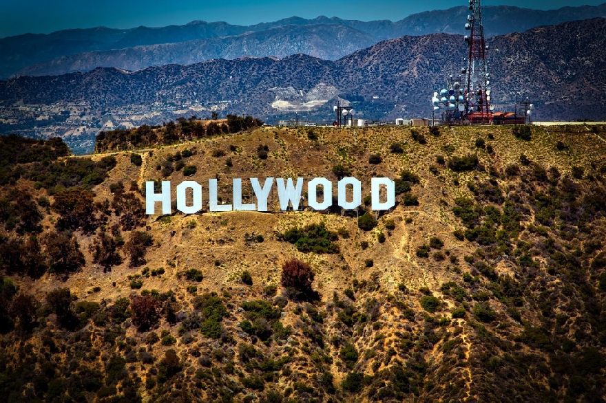 ロサンゼルスのハリウッドサイン。